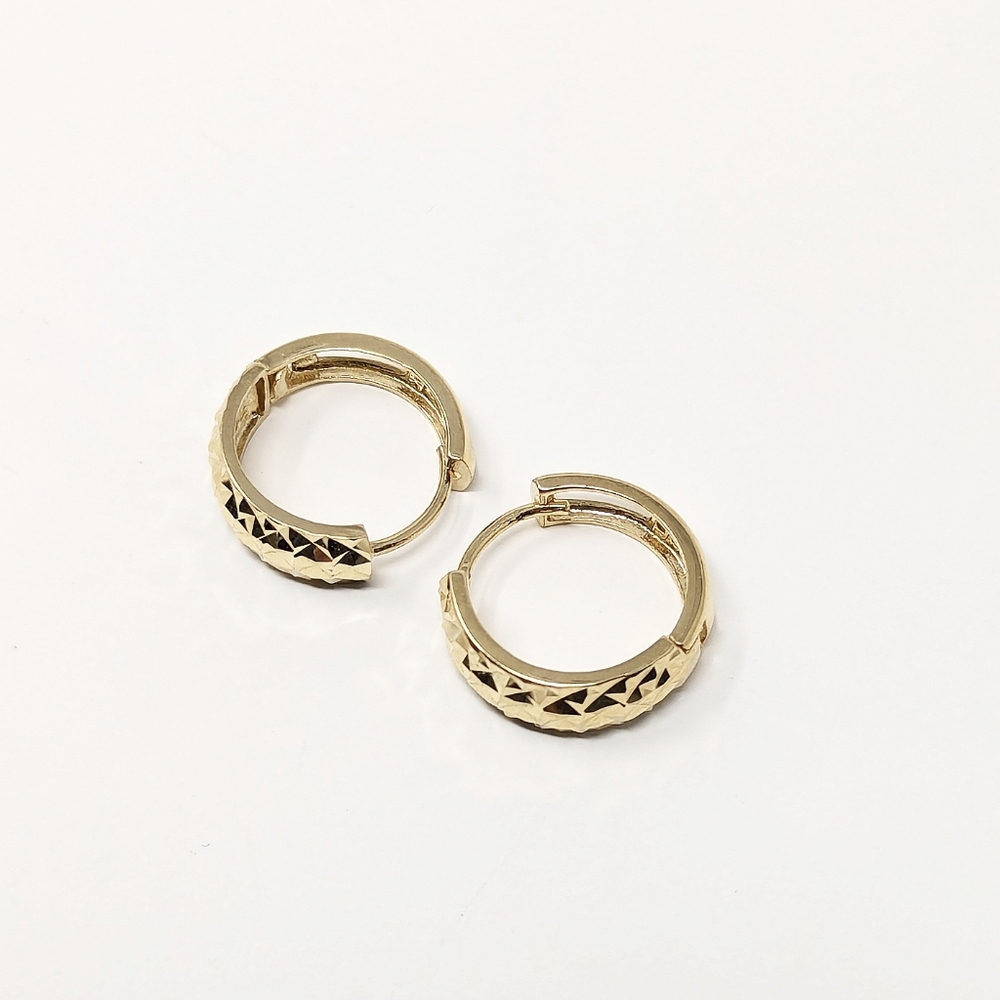 New 14k yellow gold 5mm huggie earrings pierced dainty round circle hoop - Picture 6 of 8